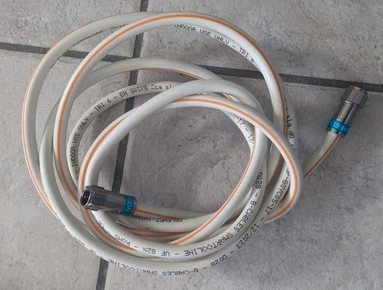 Câble coaxial blanc et orange - comme neuf, Enlèvement ou Envoi, Comme neuf, Câble coaxial