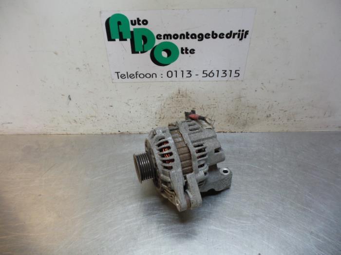 Dynamo d'un Mazda 121 (121 ZQ 96-), Autos : Pièces & Accessoires, Moteurs & Accessoires, Mazda, Utilisé, 3 mois de garantie, Enlèvement ou Envoi