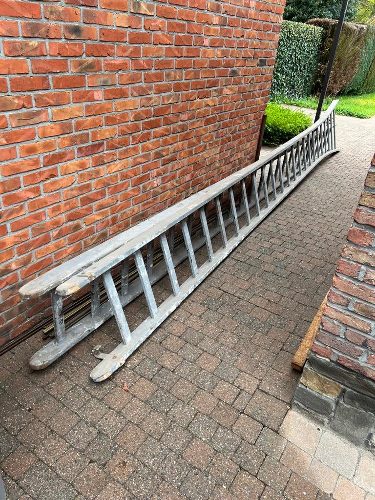 Ladder gratis, Doe-het-zelf en Bouw, Ladders en Trappen, Ophalen, Zo goed als nieuw, Ladder