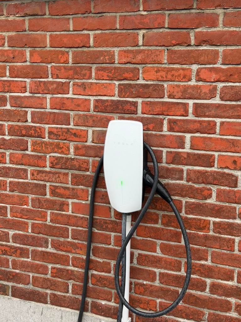 Tesla laadpaal, Ophalen, Zo goed als nieuw, Laadpaal