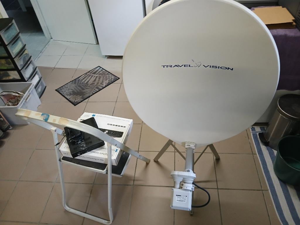 automatische sateliet met zoeker., Ophalen, Gebruikt