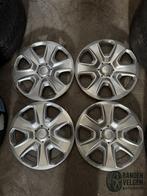 Ford Fiesta Wieldoppen set 15 Inch FDT332 1021 8V21-1130-H, Auto diversen, Wieldoppen, Gebruikt, -, -, Ophalen of Verzenden
