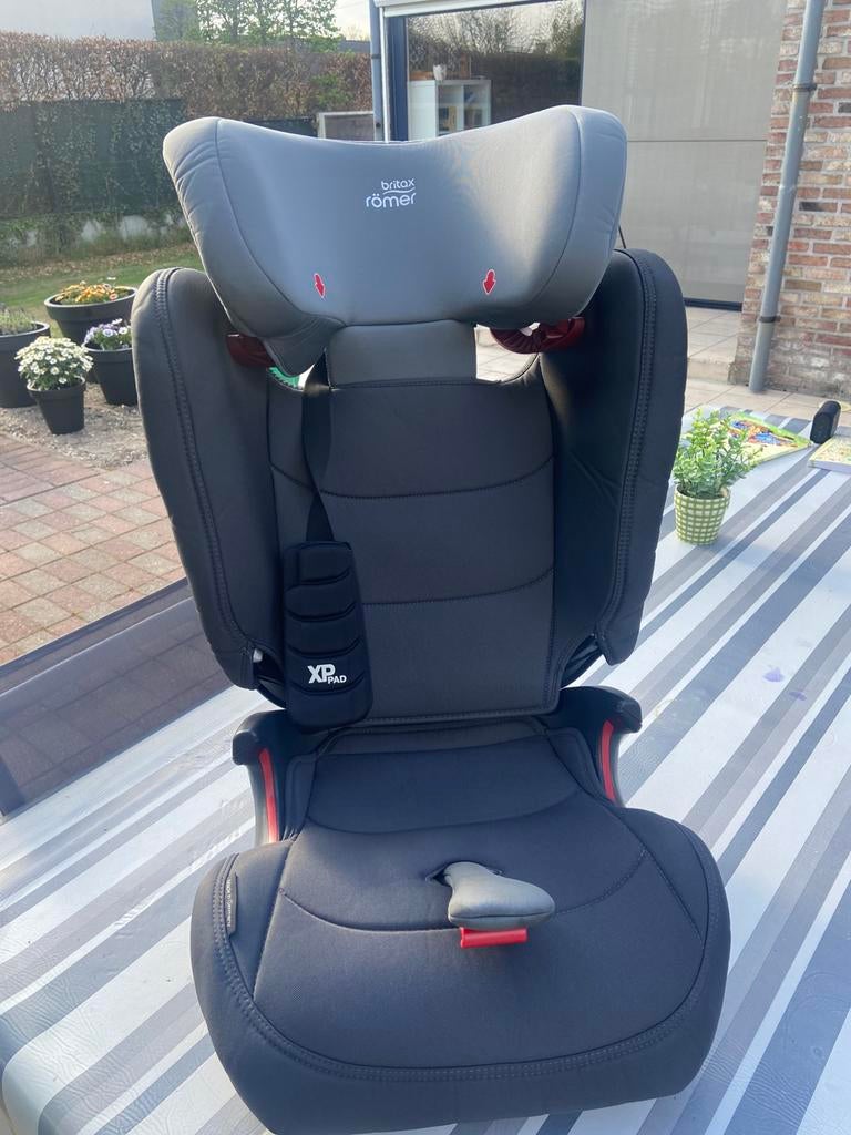 Britax Römer KIDFIX Z-LINE, Kinderen en Baby's, Autostoeltjes, Ophalen, Gebruikt