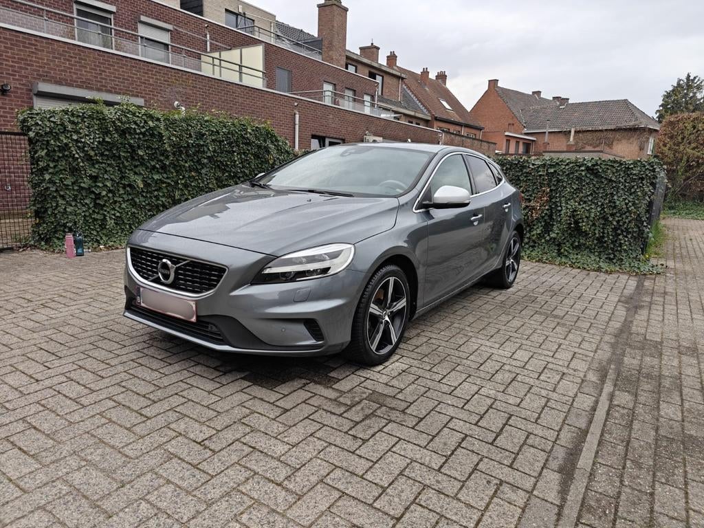Volvo V40 T2 R-Design 2019, Autos, 90 kW, Euro 6, Boîte manuelle, Noir
