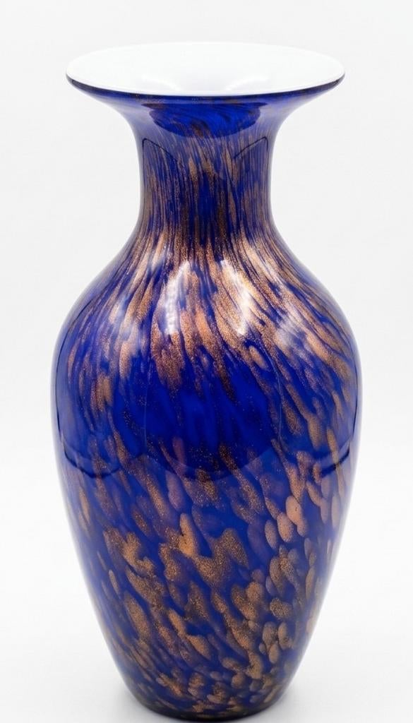 Grand vase balustre- Verre double bleu cobalt, Antiquités & Art