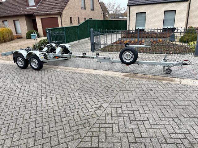 TE HUUR Boottrailers, Ophalen, Zo goed als nieuw