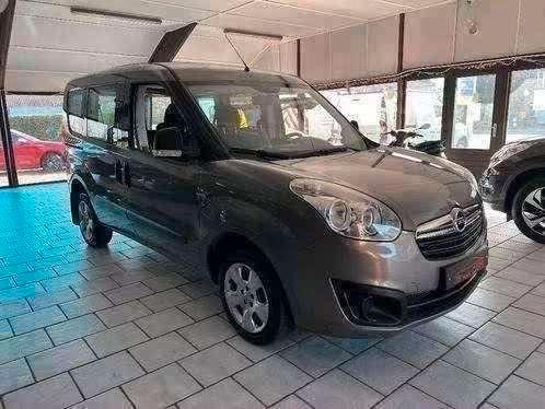 opel combo Tour1.6 cdti/GEKEURD/CAR PASS/eerste eigenaar, Auto's, Opel, Bedrijf, ABS, Airbags, Airconditioning, Alarm, Bluetooth