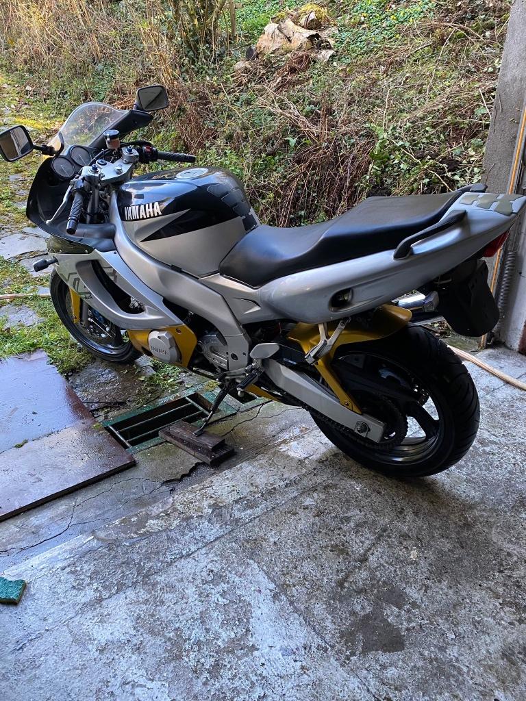 ️ Yamaha Thundercat 600 – 2000 – 18 800 km, Motoren, Motoren | Yamaha, Particulier, Sport, meer dan 35 kW, 4 cilinders, Minimaal motorrijbewijs A1