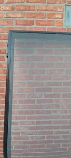 Vliegendeur, Enlèvement