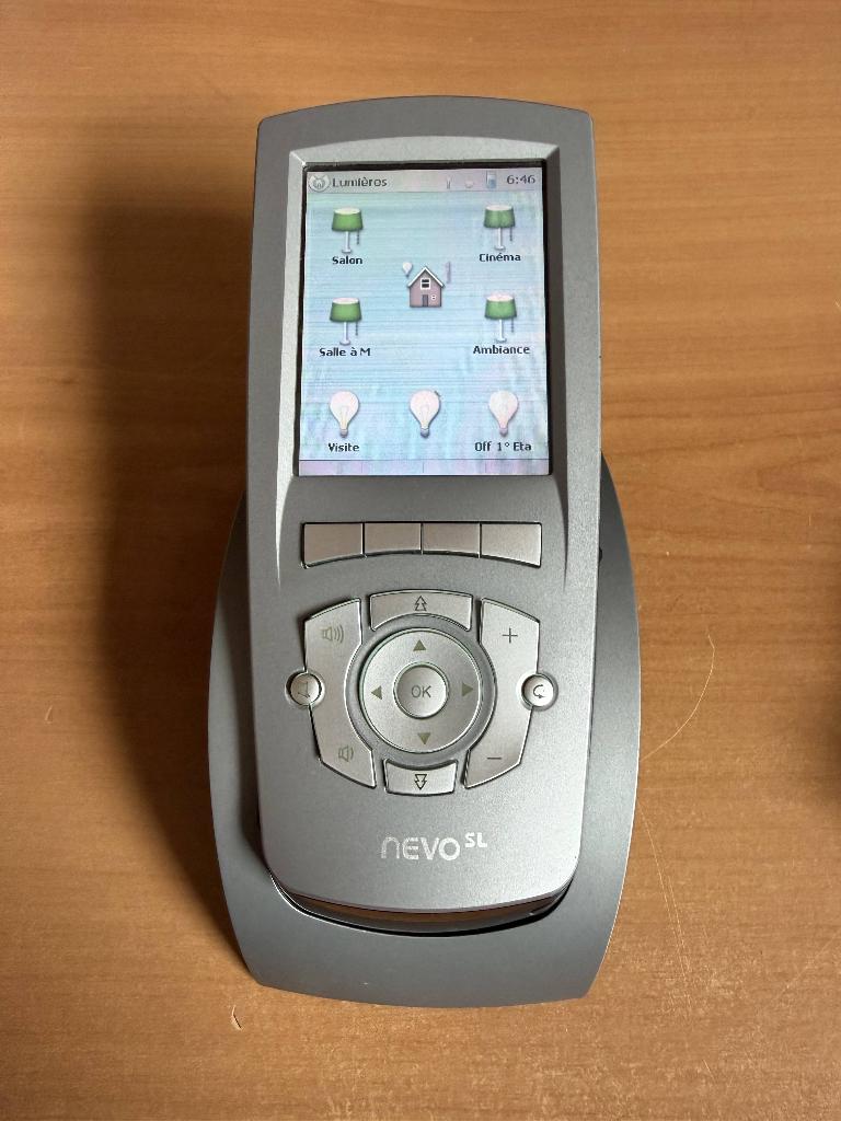 NEVO SL TÉLÉCOMMANDE COULEUR PROGRAMMABLE, Récepteur ou Amplificateur, Universel, Reconditionné, Avec écran