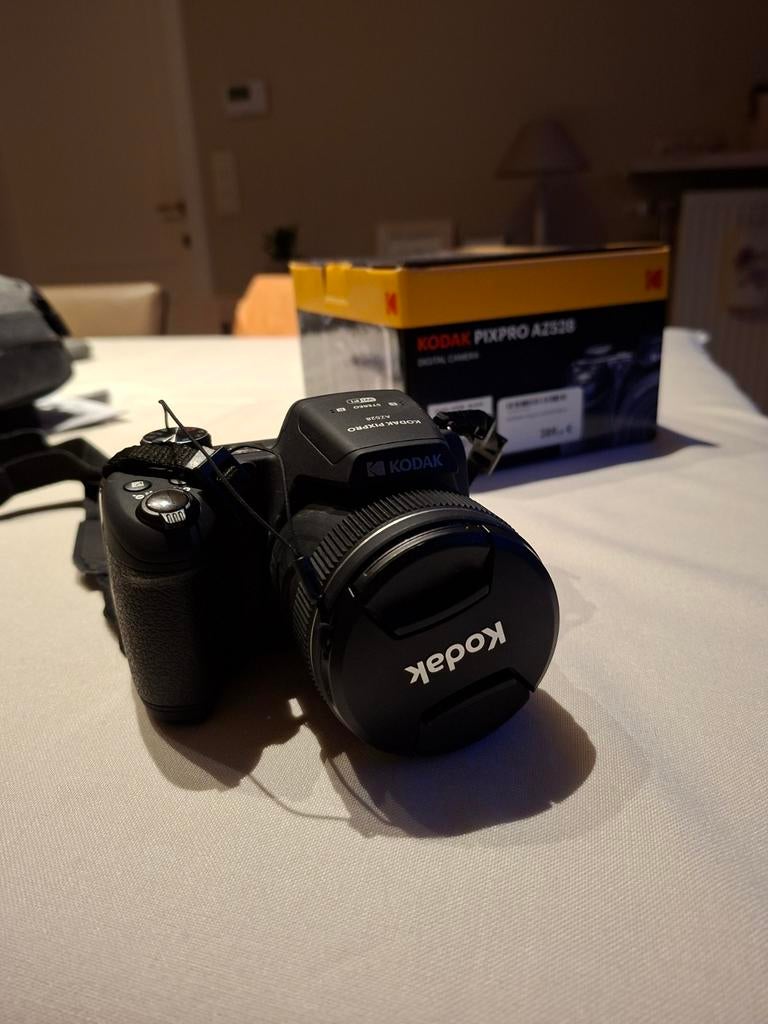 Kodak Pixpro AZ528 + cameratas + oplader (IN GARANTIE), Ophalen of Verzenden, Kodak, 8 keer of meer