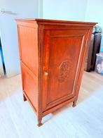Vintage Houten Kastje met Prachtig Houtsnijwerk, Ophalen