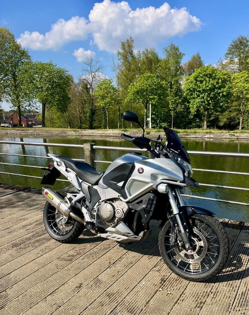 Honda Crosstourer VFR1200X - Akrapovic!, Motos, Motos | Honda, Permis Moto A, Tourisme, Occasion, Plus de 35 kW
