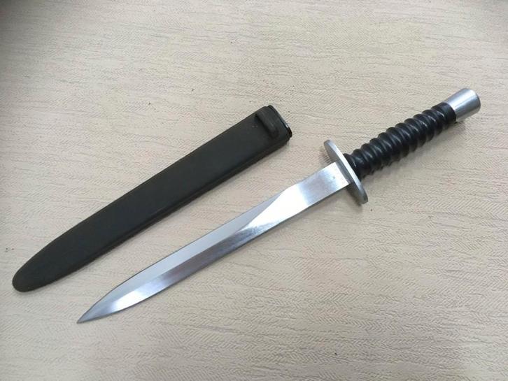 Zwitserse dolk - gevechtsdolk dolk - M57 wenger, Collections, Objets militaires | Général, Armée de terre, Enlèvement ou Envoi