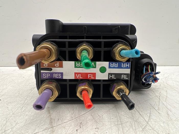 Luchtvering module van een Audi S6, Auto-onderdelen, Ophanging en Onderstel, Audi, Gebruikt, 3 maanden garantie, Ophalen of Verzenden