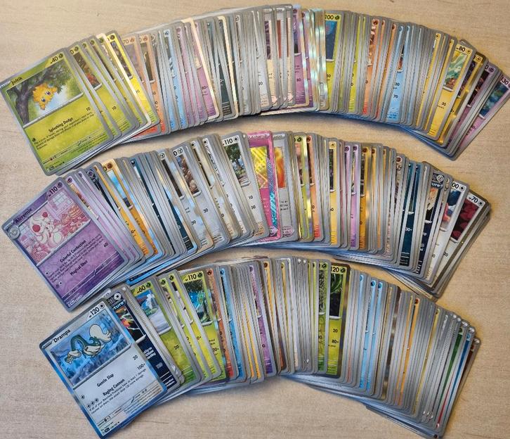287 Verschillende Originele POKEMON Kaarten 2024 VEEL HOLO, Hobby & Loisirs créatifs, Jeux de cartes à collectionner | Pokémon