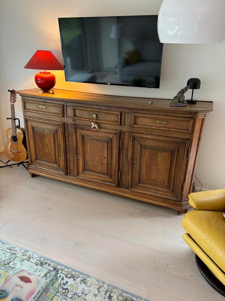 Buffet chêne massif, Maison & Meubles, Armoires | Dressoirs, Comme neuf, Chêne, Enlèvement