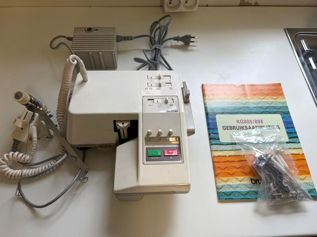Machine à tricoter Brother KG Sled, Enlèvement ou Envoi, Utilisé