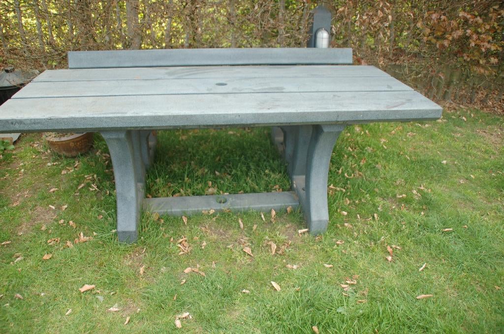 tuintafel met 2 bijhorende banken, 100 % milieuvriendelijk, Tuin en Terras, Tuintafels, Ophalen, Gebruikt, Rechthoekig, Kunststof