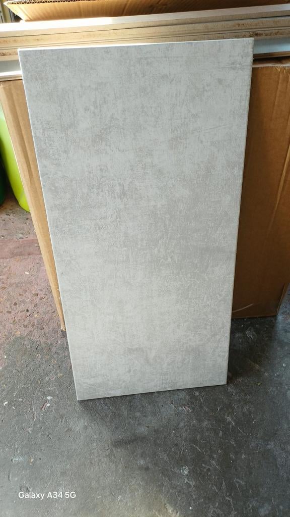 11Carrelage longueur.60cm largeur.30, Enlèvement