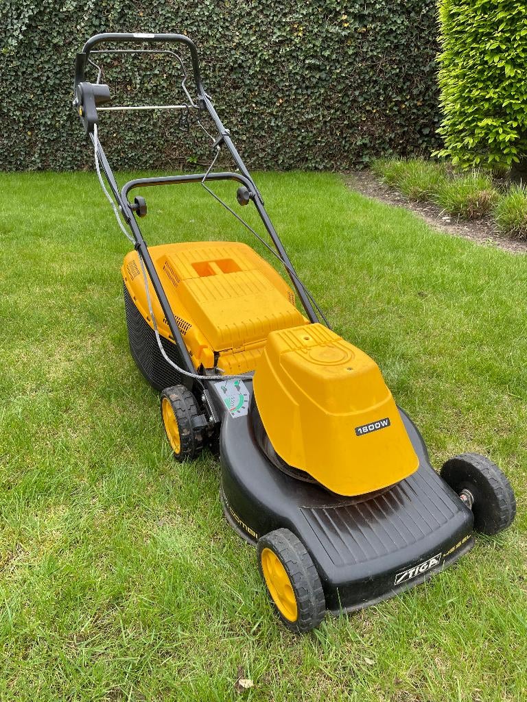 grasmaaier STIGA  Combi - 1800 Watt, Ophalen, Gebruikt
