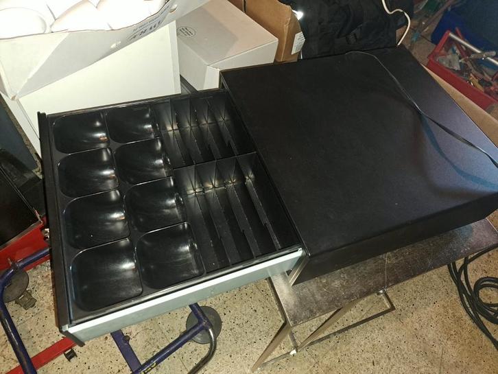 Electronische kassa-lade in zeer goede staat!, Zakelijke goederen, Kantoor en Winkelinrichting | Kassa's en Betaalsystemen, Ophalen of Verzenden