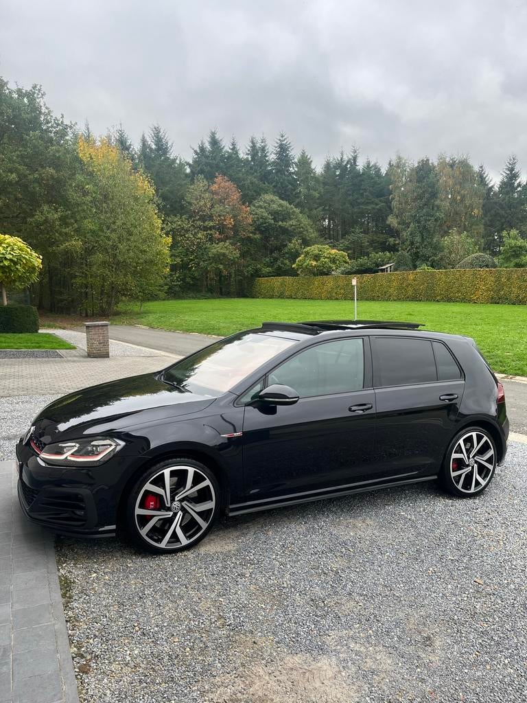 Volkswagen GTI 7.5 Performance | Full option | Pano dak, Autos, Entretenue par le concessionnaire, Noir, 5 portes, Automatique