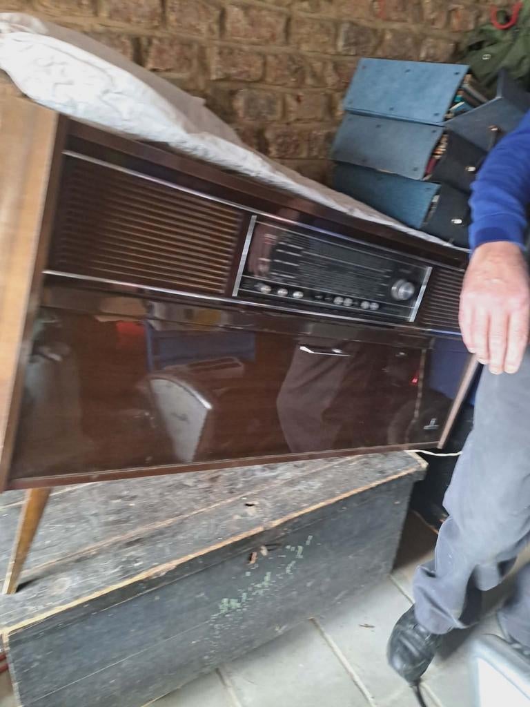 Meuble en bois, Ophalen