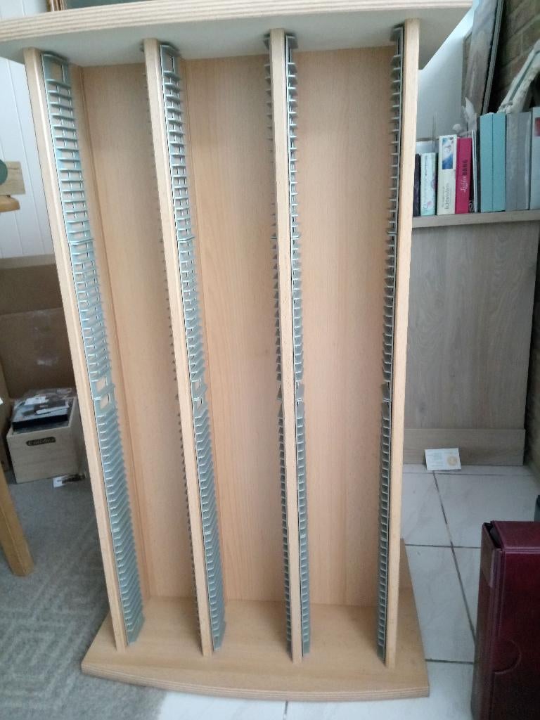 Grand porte-CD, Enlèvement, Comme neuf