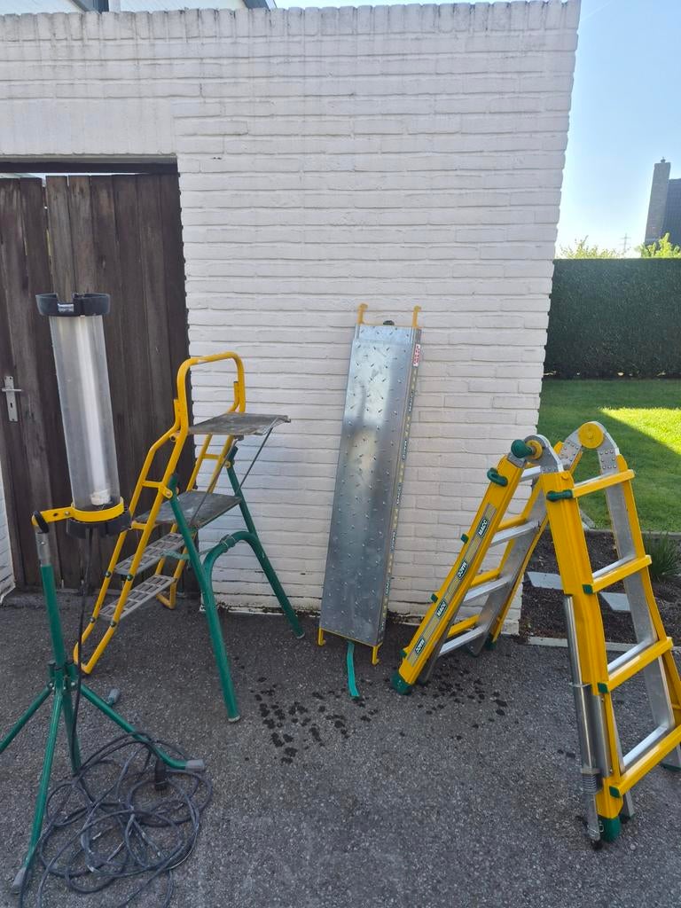 Pakket ladder+lamp+stellingplank+verstelbare ladder, Ophalen, Gebruikt, Overige typen, 2 tot 5 meter