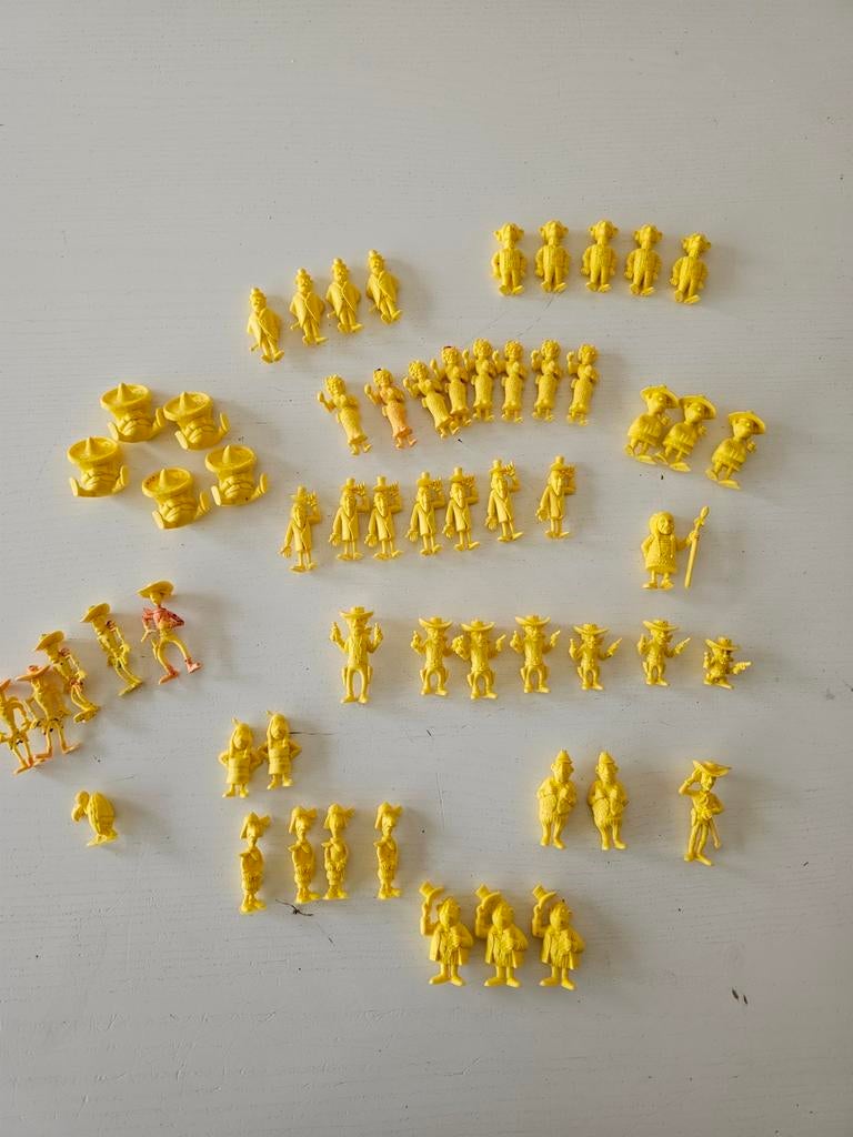 figurines Lucky Luke Character (jaunes),, Collections, Enlèvement ou Envoi