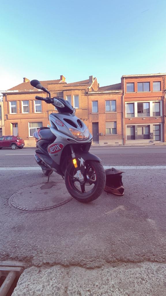 Achat nitro booster etc, Fietsen en Brommers, Scooters | Yamaha, Ophalen of Verzenden, Zo goed als nieuw