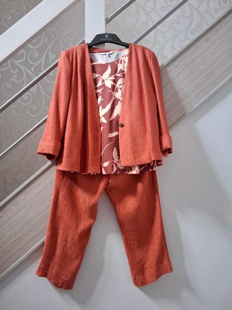 Tweedelig tenu met blouse mt 46, Kinderen en Baby's, Carnavalskleding en Verkleedspullen, Ophalen of Verzenden