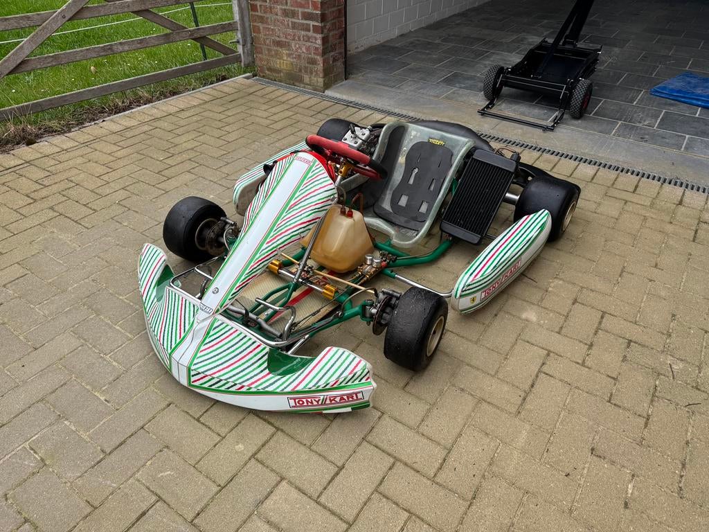 Tony Kart Vortex rok 125cc 29PK (+-5uur op teller), Sports & Fitness, Karting, Enlèvement, Utilisé, Kart