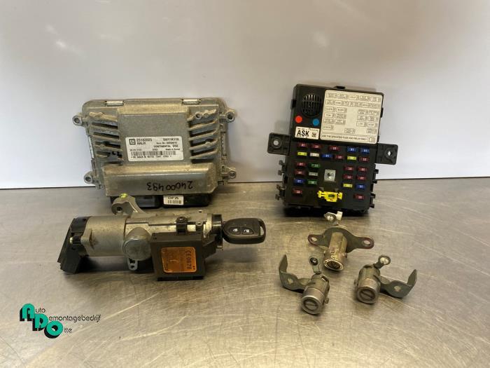 Serrure de contact + ordinateur d'un Chevrolet Spark (Spark, Autos : Pièces & Accessoires, -, 3 mois de garantie, Utilisé, -