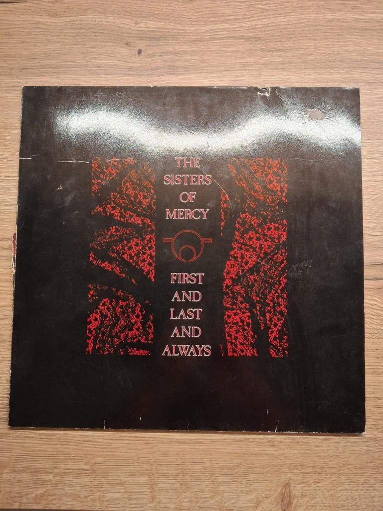 Sisters of Mercy : first and last and always, Verzenden