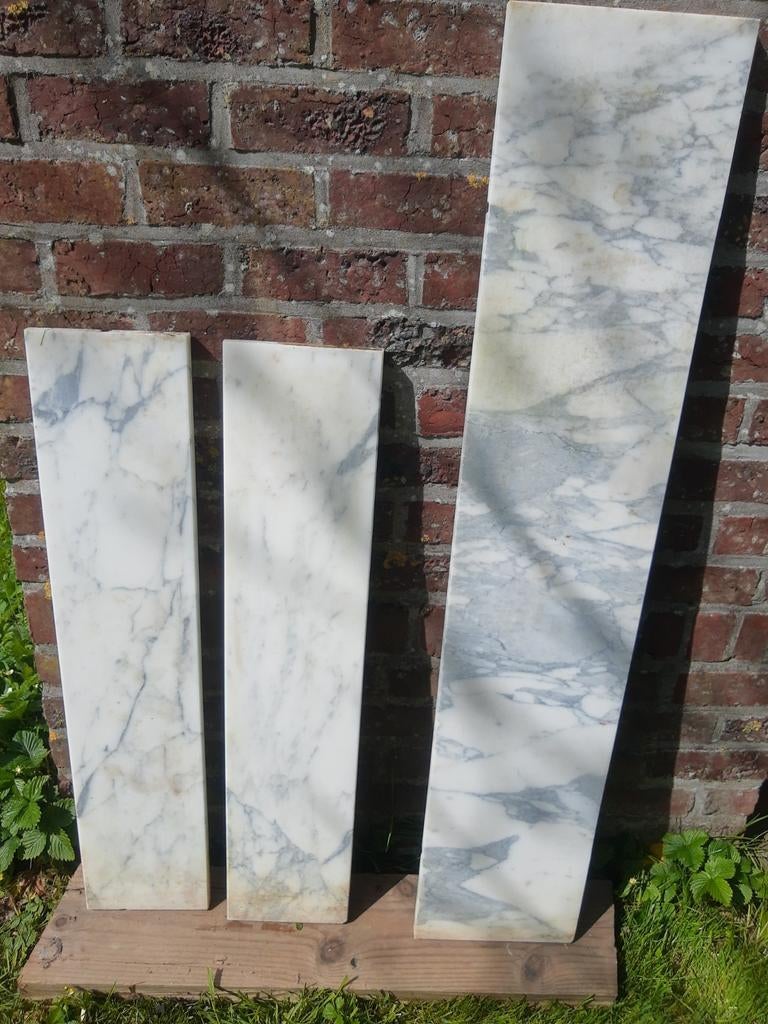 2 Marmeren tabletten lichtgrijs en wit gevlamd, Bricolage & Construction, Enlèvement
