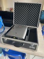 2x Beamer in flightcase, Audio, Tv en Foto, Beamers, Ophalen, Gebruikt, HD (720), Breeze, Iki