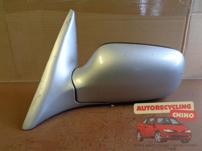 Rétroviseur extérieur gauche d'un Saab 900, Autos : Pièces & Accessoires, Rétroviseurs, Saab, Utilisé, 3 mois de garantie, Enlèvement ou Envoi