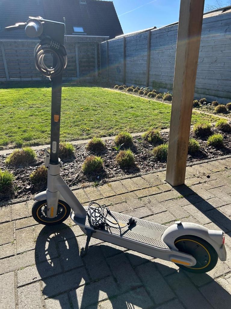 Elektrische step Ninebot, Fietsen en Brommers, Steps, Ophalen, Gebruikt, Elektrische step (E-scooter), Segway ninebot