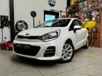 KIA RIO BENZINE 56.000 KM TOPSTAAT - GARANTIE -, Auto's, Voorwielaandrijving, Euro 5, Stof, Zwart