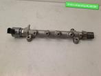 BRANDSTOFVERDELER Volkswagen Passat (3G2) (04L130089G), Gebruikt, Volkswagen