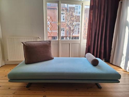 Canapé/lit de repos CINNA, Huis en Inrichting, Zetels | Zetels en Chaises Longues, Zo goed als nieuw, Ophalen