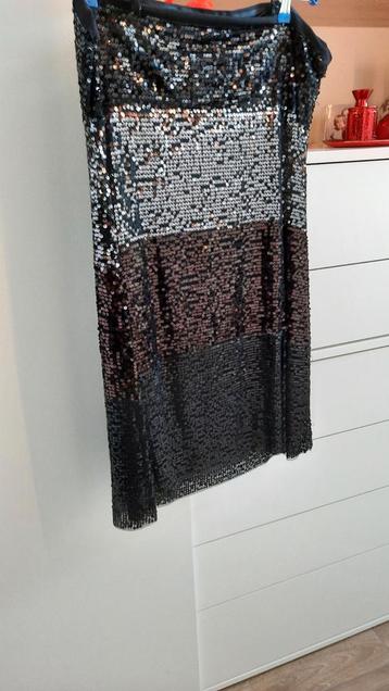 SUPERBE ROBE M 40/42 à sequins, Enlèvement ou Envoi, Comme neuf