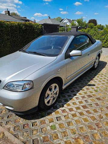 Opel Astra G Cabrio Bertone 1.8, Auto's, Voorwielaandrijving, 4 zetels, Zwart, 4 cilinders