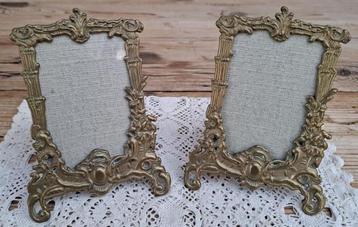2 Oude messing fotolijstjes met glas beschikbaar voor biedingen
