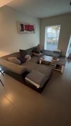 ruime zwarte gezins zetel met uitrekbaar deel in het midden, Huis en Inrichting, Ophalen, Gebruikt, Stof, Zie fotos