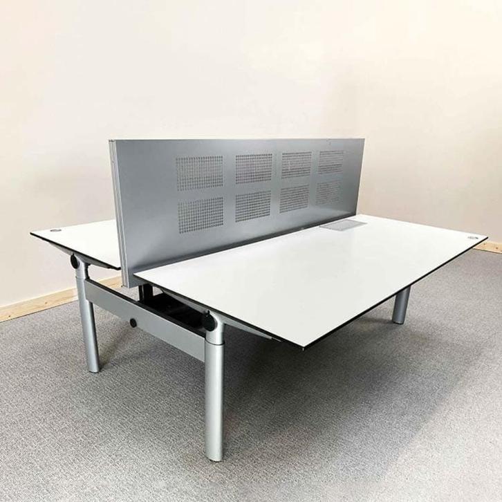 AHREND Dubbele Workbench, Huis en Inrichting, Bureaus, Gebruikt, Bureau, Elektrisch, Ophalen