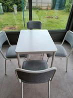 keuken tafel met 4 stoelen .stoelen van boven een beetje bes, Gebruikt, Ophalen of Verzenden