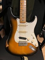 2009 Fender Road Worn '50s Stratocaster, Muziek en Instrumenten, Snaarinstrumenten | Gitaren | Elektrisch, Ophalen, Zo goed als nieuw